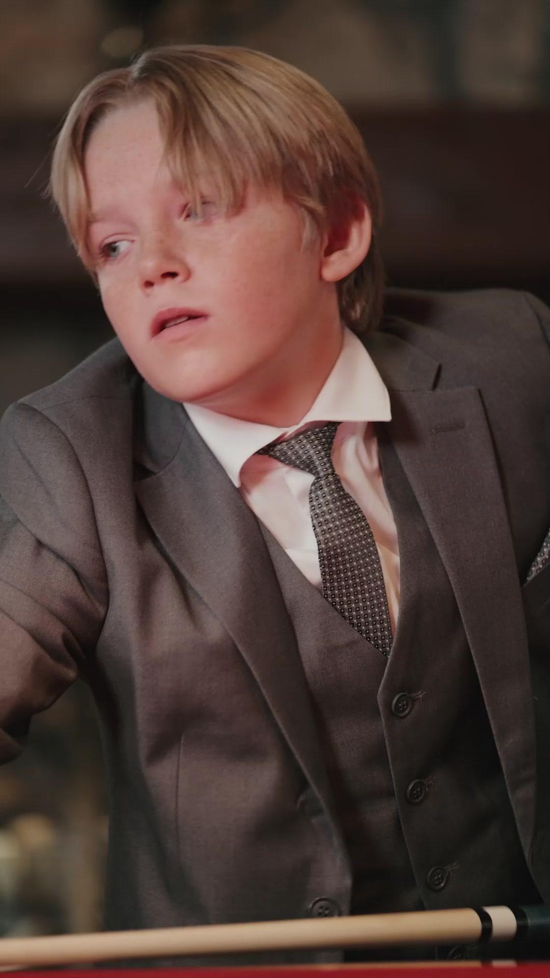  (Doblado)El Pequeño Prodigio del Billar