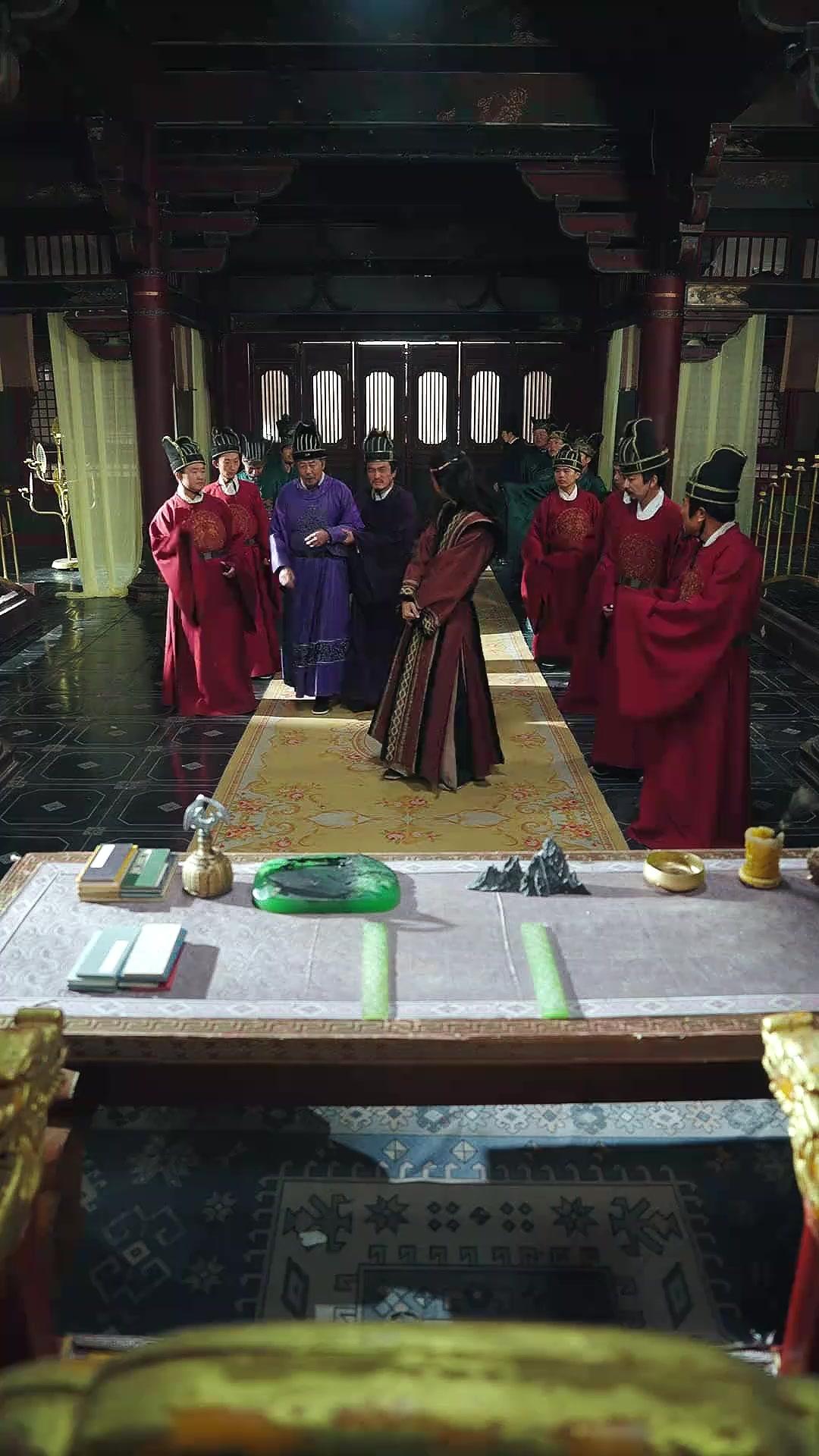 La espada oculta del palacio