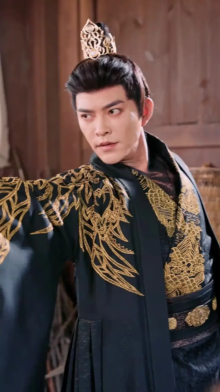 (Dubbed)The Emperor's Cloaked Convict Queen Episode 22