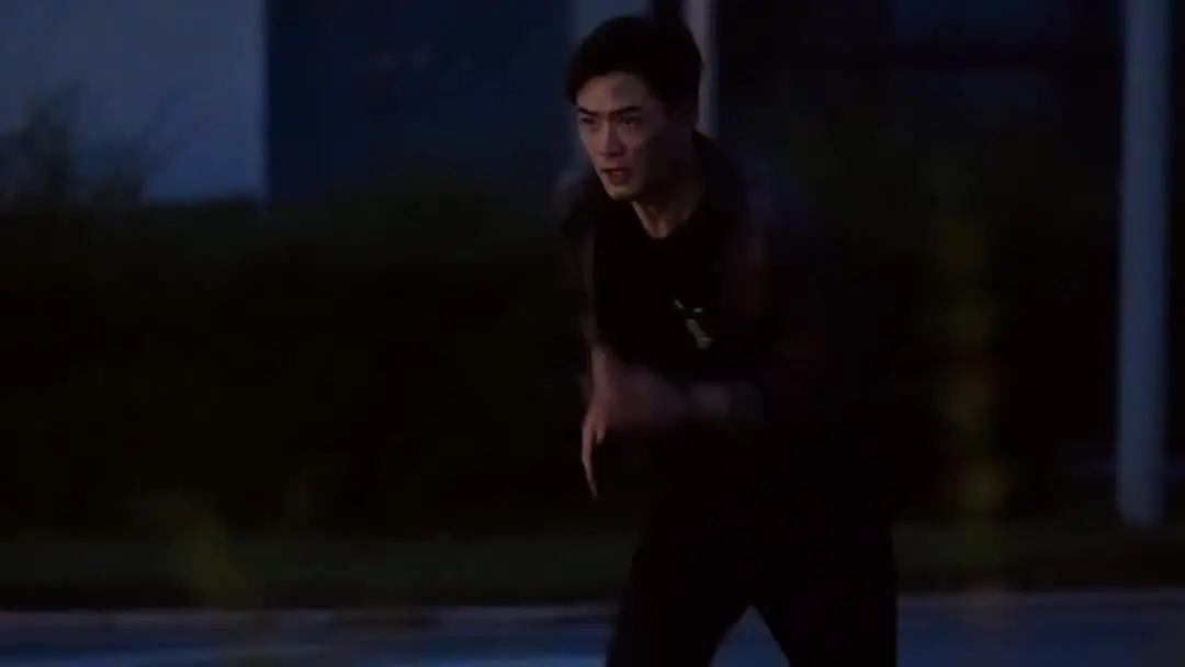 限時營救：林哲奔跑的十秒與沈知微的千年沉默