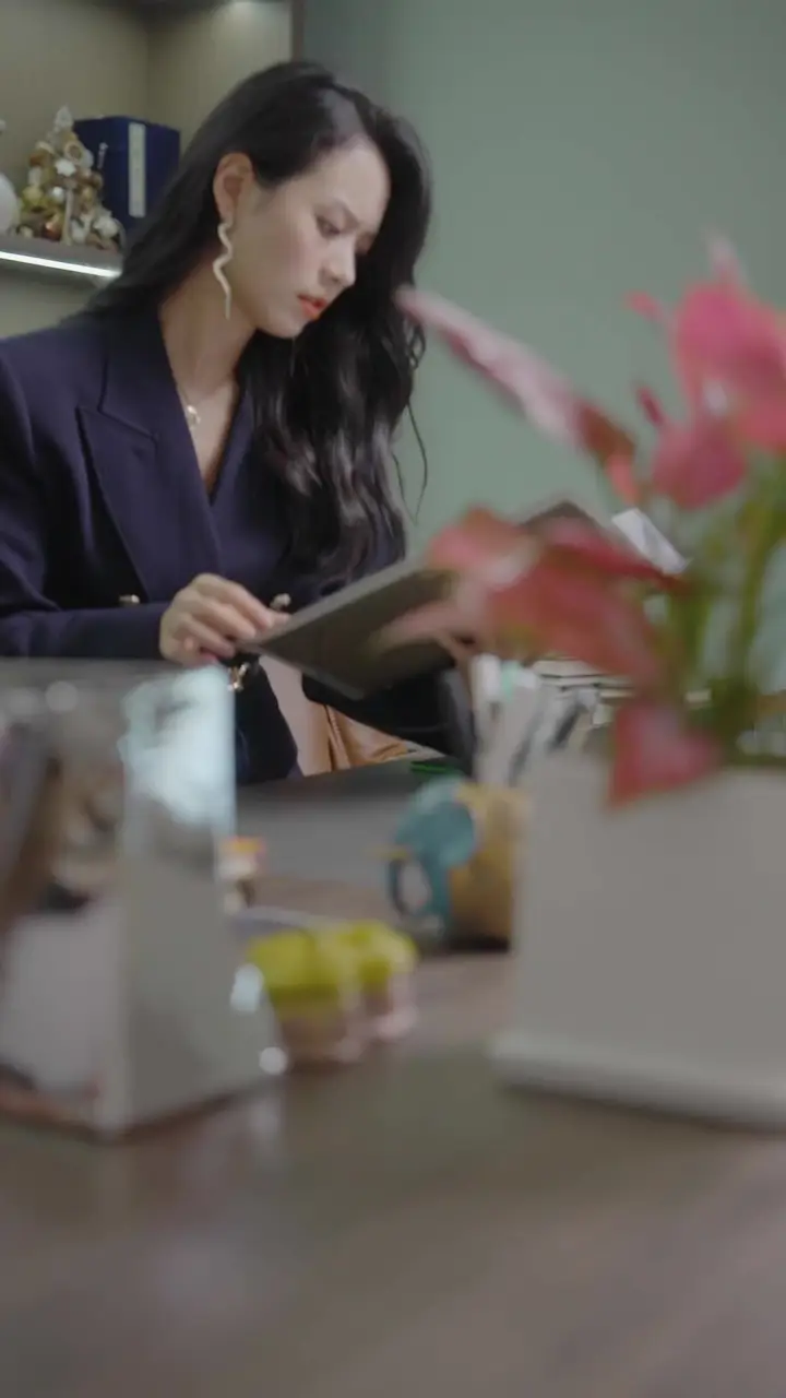 Love, Lies, and a Little One Episode 65