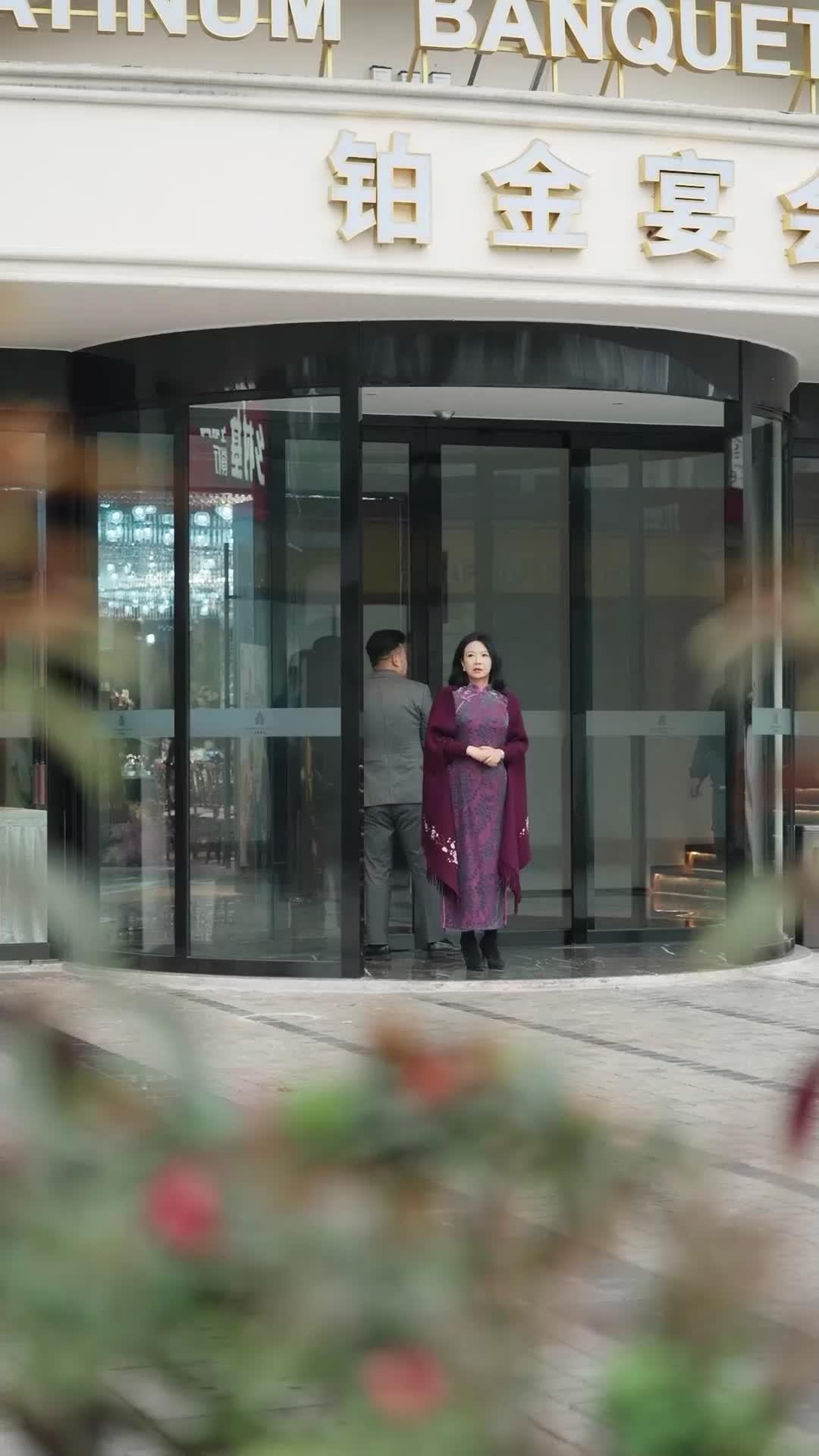 딸을 찾는 무림 강자의 여정