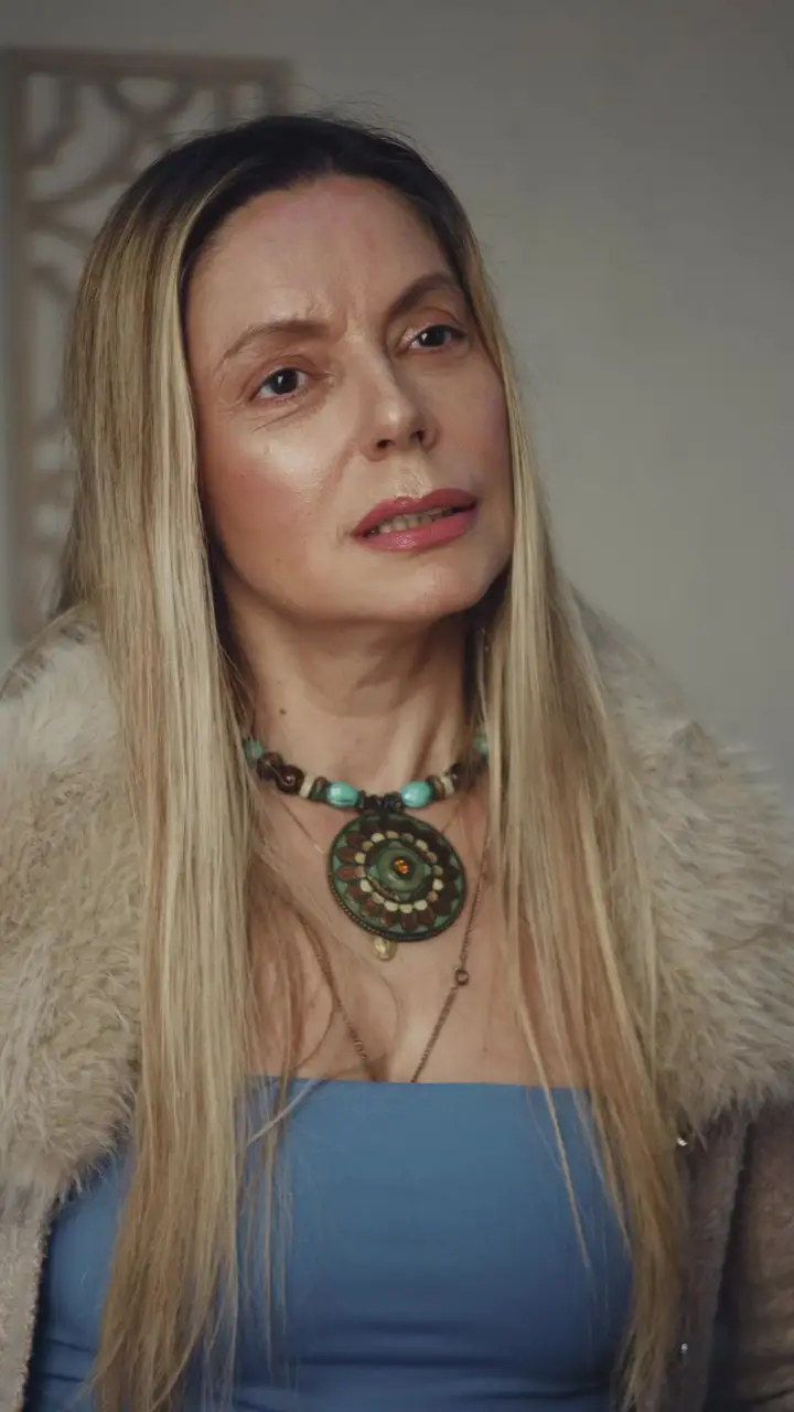 (Dublajlı)Kaçak Milyarder Gelinim Oldu Bölüm 42