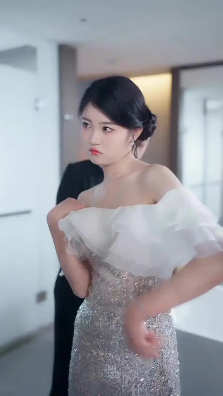 (Dubbed)The Billionaire’s Broken Doll Episode 10
