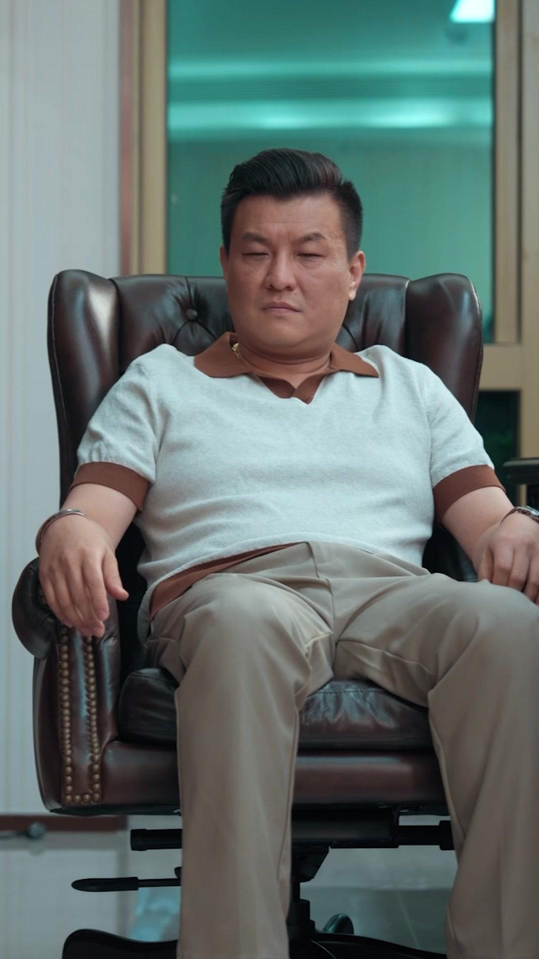 My Bodyguard is a Grandmaster?