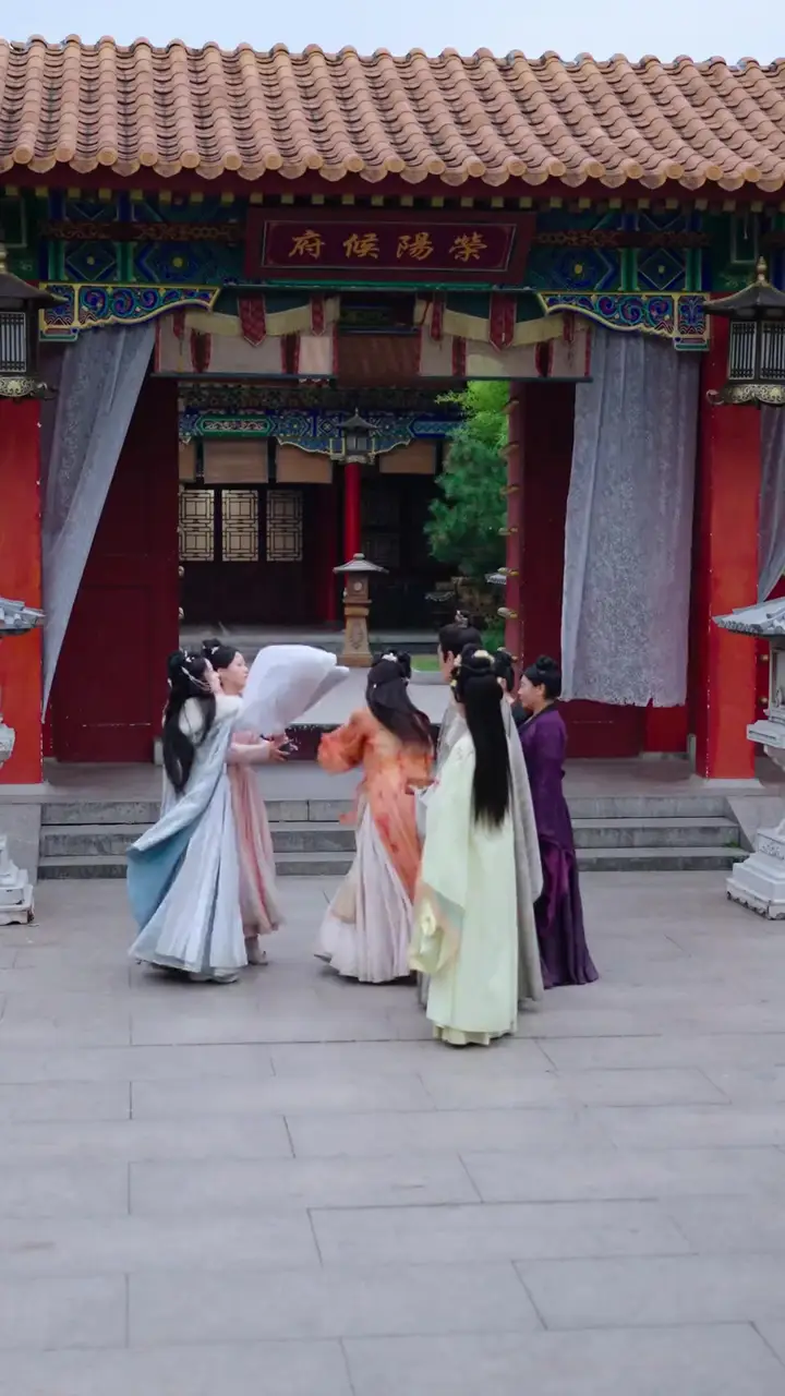Reborn, Crowned, and Far Above My Ex Episode 5