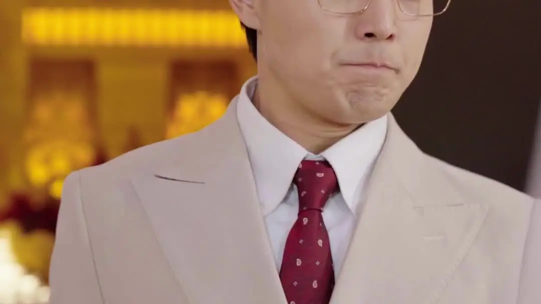 隐龙之快递老爸不好惹：婚礼现场的三重身份撕裂