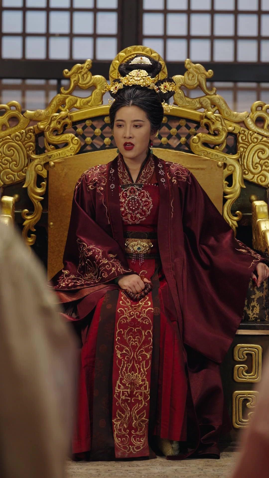 Who's the Real Queen?