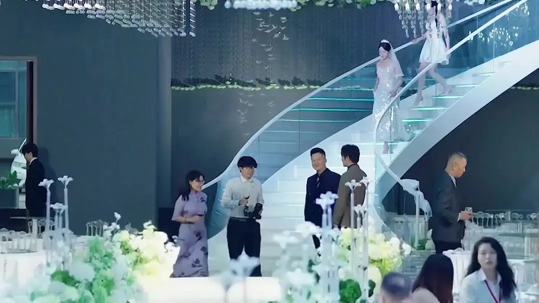 EXM? My Sugar Baby Is The Real Heir! The Staircase Betrayal That Shattered the Wedding