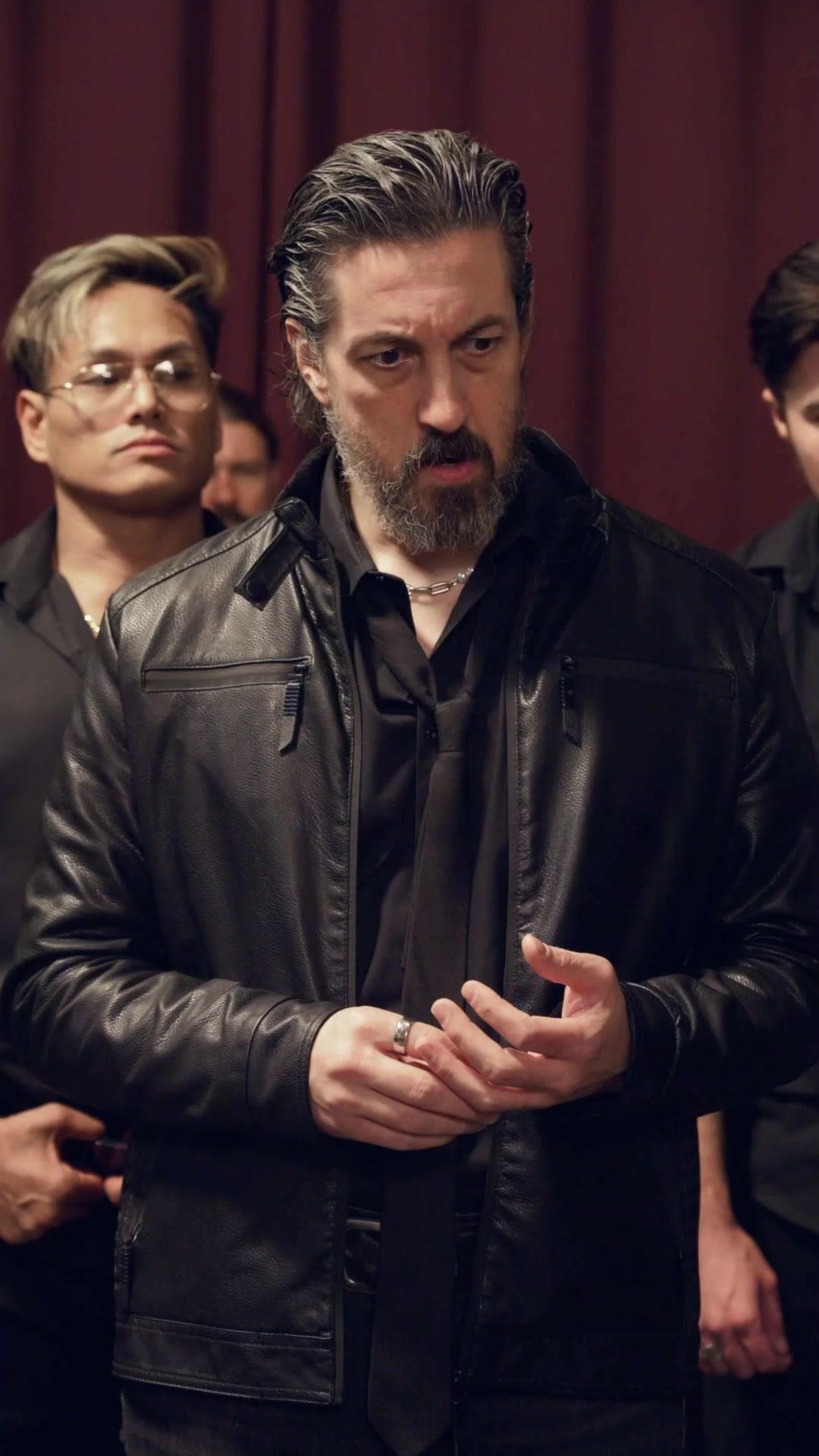 (Synchro)Mafia Papa – Sechs auf einen Streich