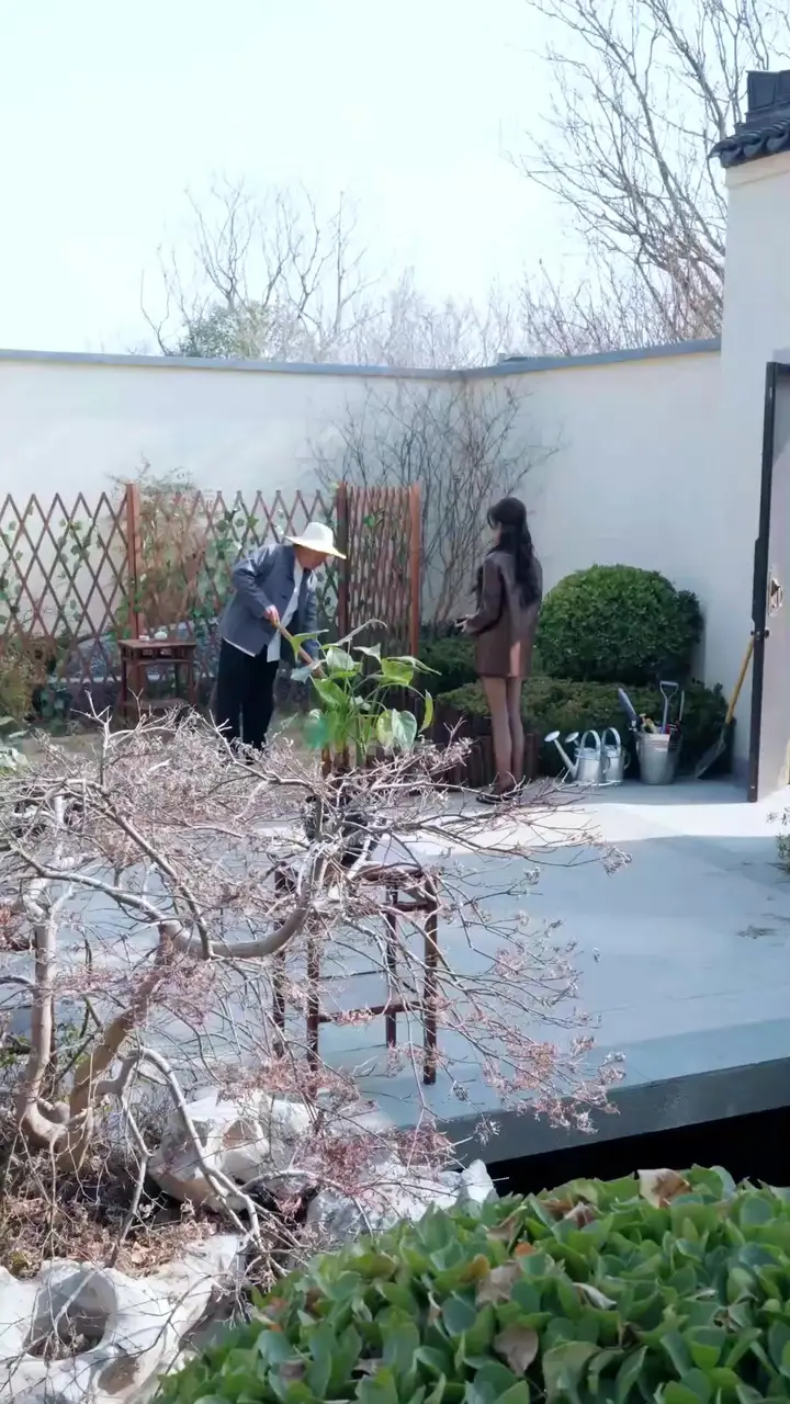 (Dublajlı) Ölümsüz Düştü Dünyaya, Eşim Kara Anka Bölüm 17