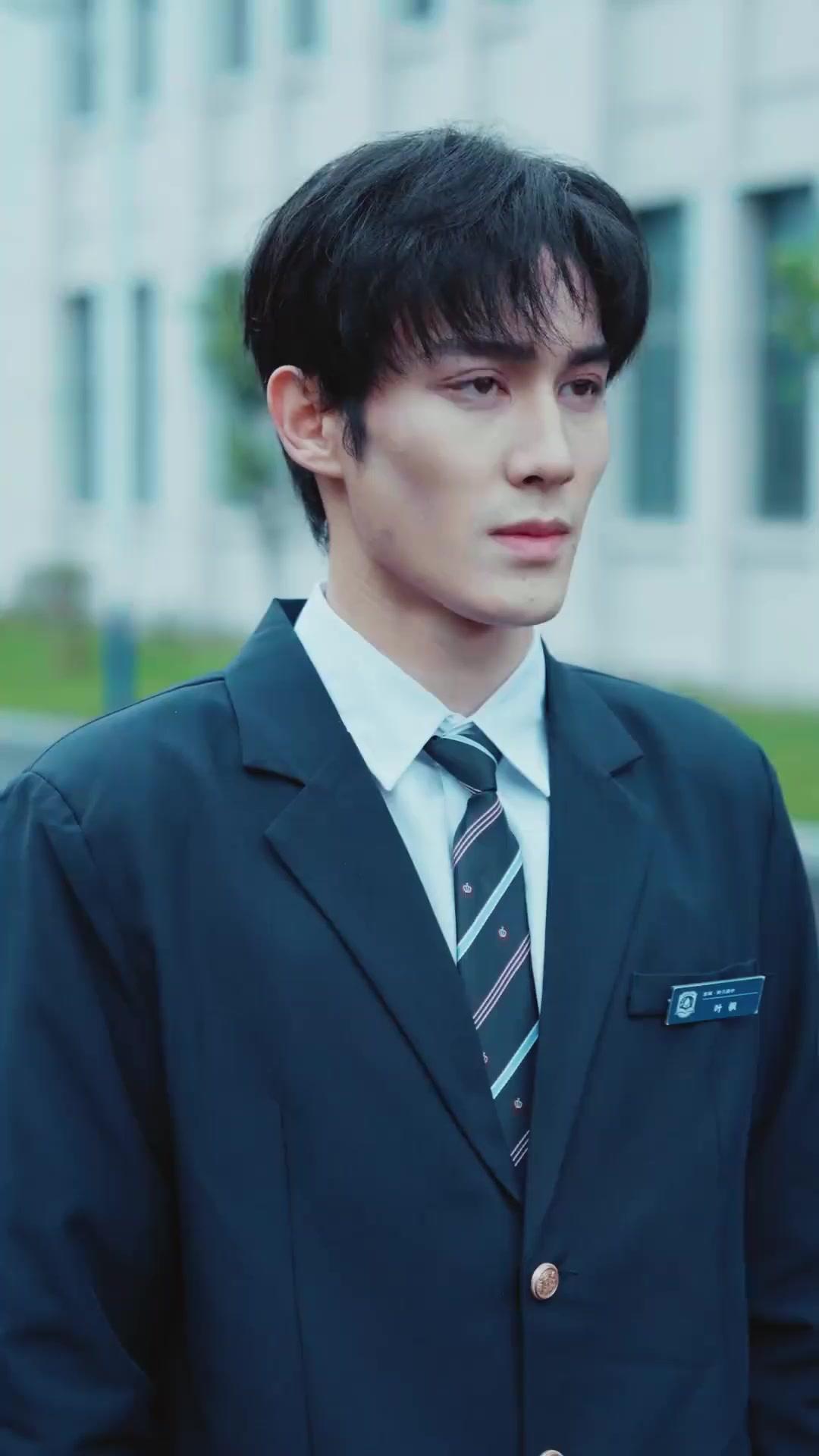 New Kid? He's a Mafia Heir!