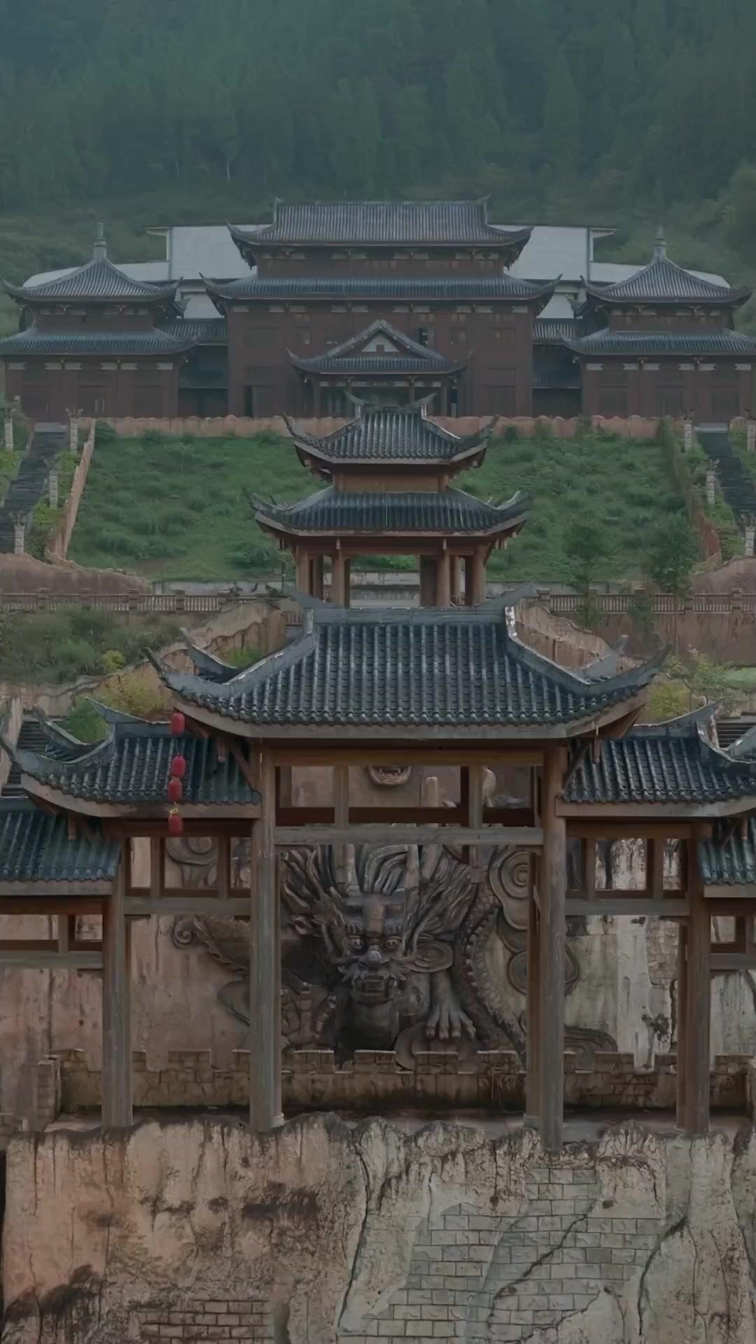 무림을 뒤흔든 늦깎이 천재