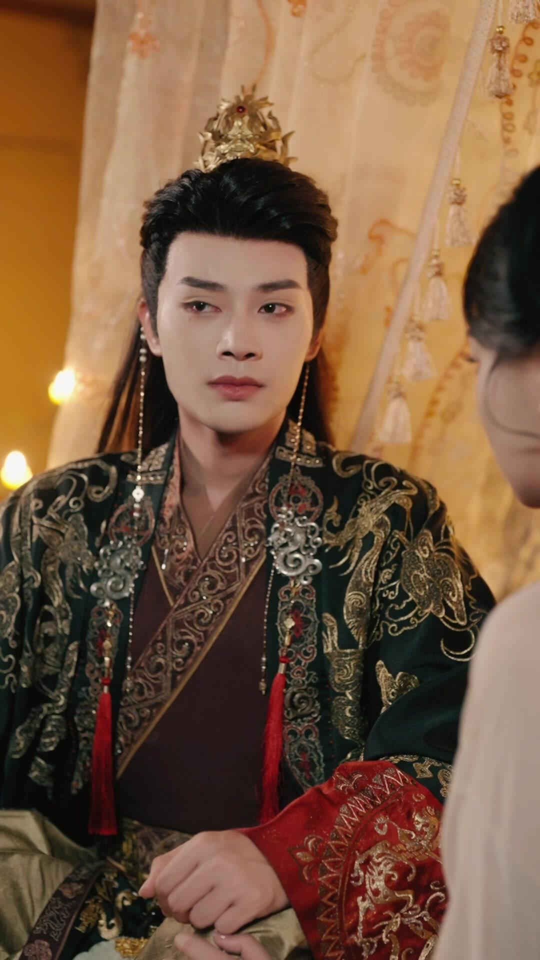 LUMIÈRE SOLITAIRE