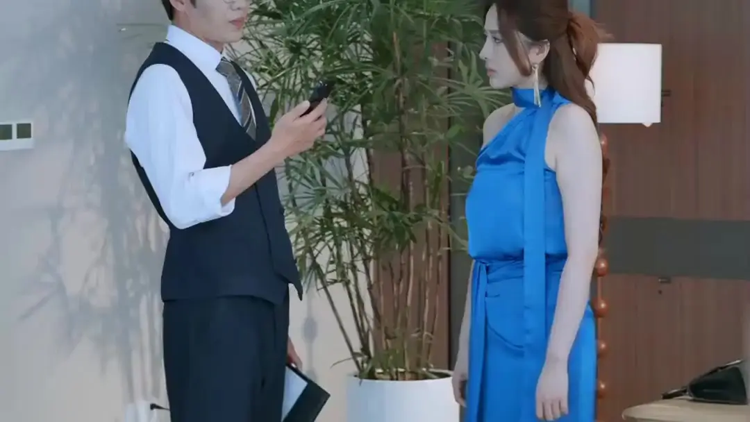 One Last Tick Before Regret: The Blue Dress and the Hidden Wardrobe