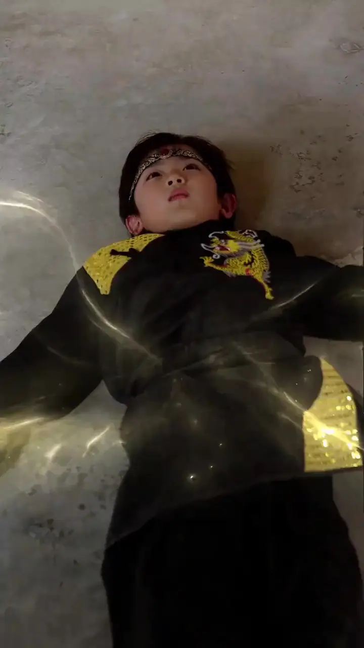 (Dubbed)God in Baby: Tears First, Blood Later Episode 50