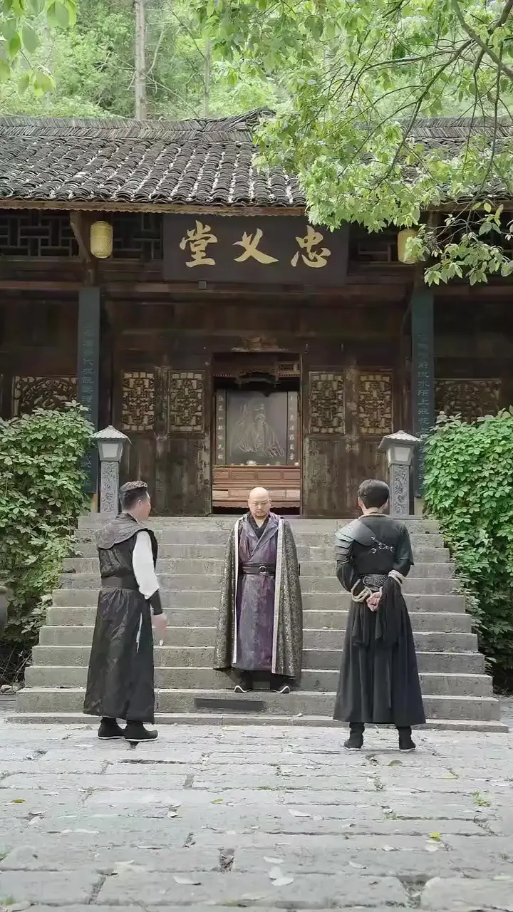 (Dubbed)To Kill the Robe, To Find My Own Episode 44