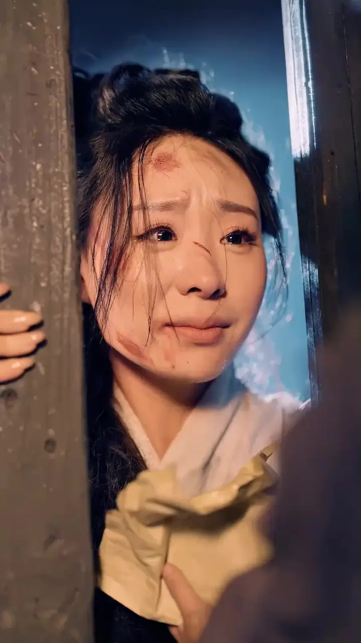 (Dubbed)The Emperor's Cloaked Convict Queen Episode 6