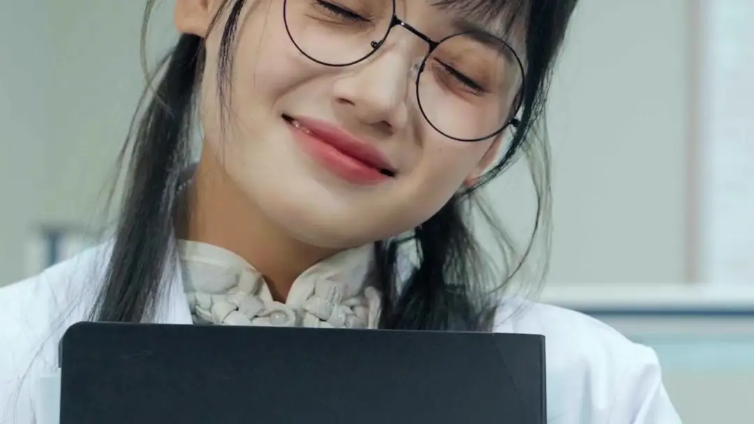 แต่งงานเพื่อฝึกมือ ความลับในกล่องไม้แดงที่ทำให้คนสองคนต้องเปลี่ยนชีวิต