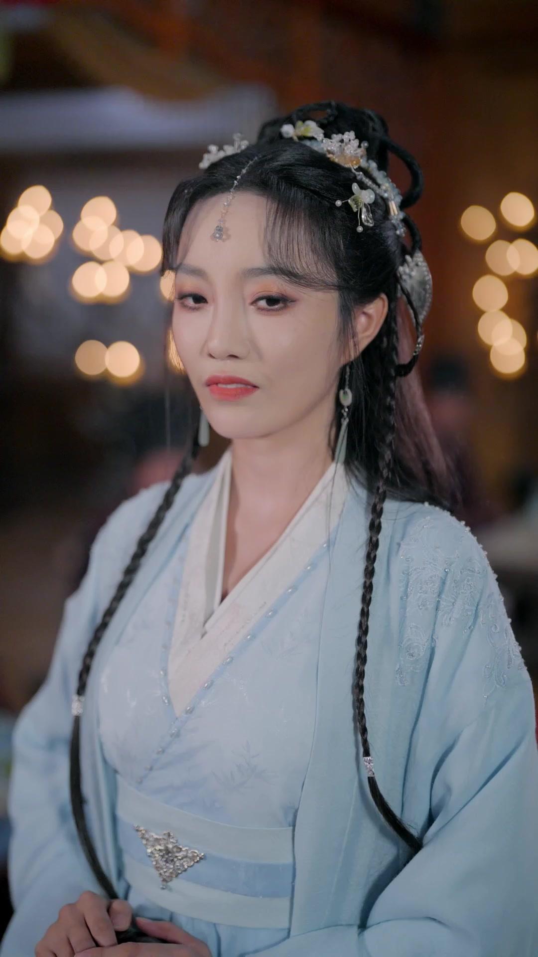Unruly Crown Princess： A Journey Beyond Worlds