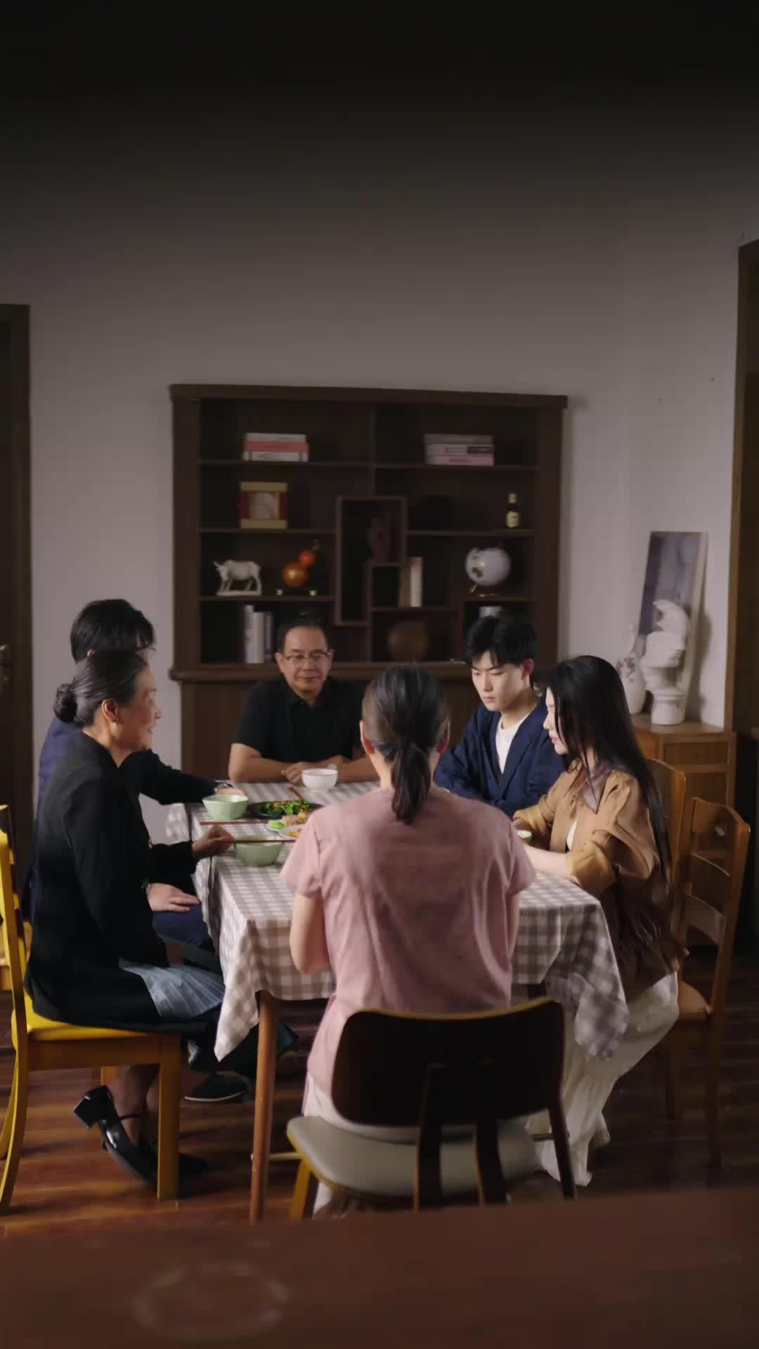 顔も知らない君が、私の心を救った