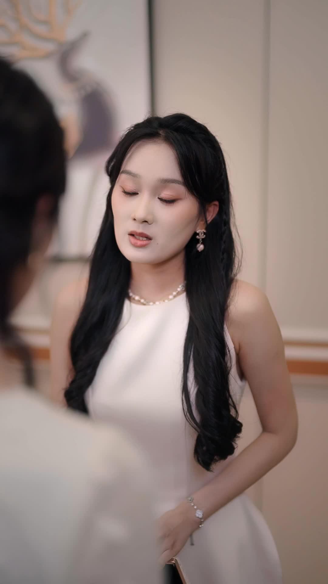 Married To The Blind Billionaire