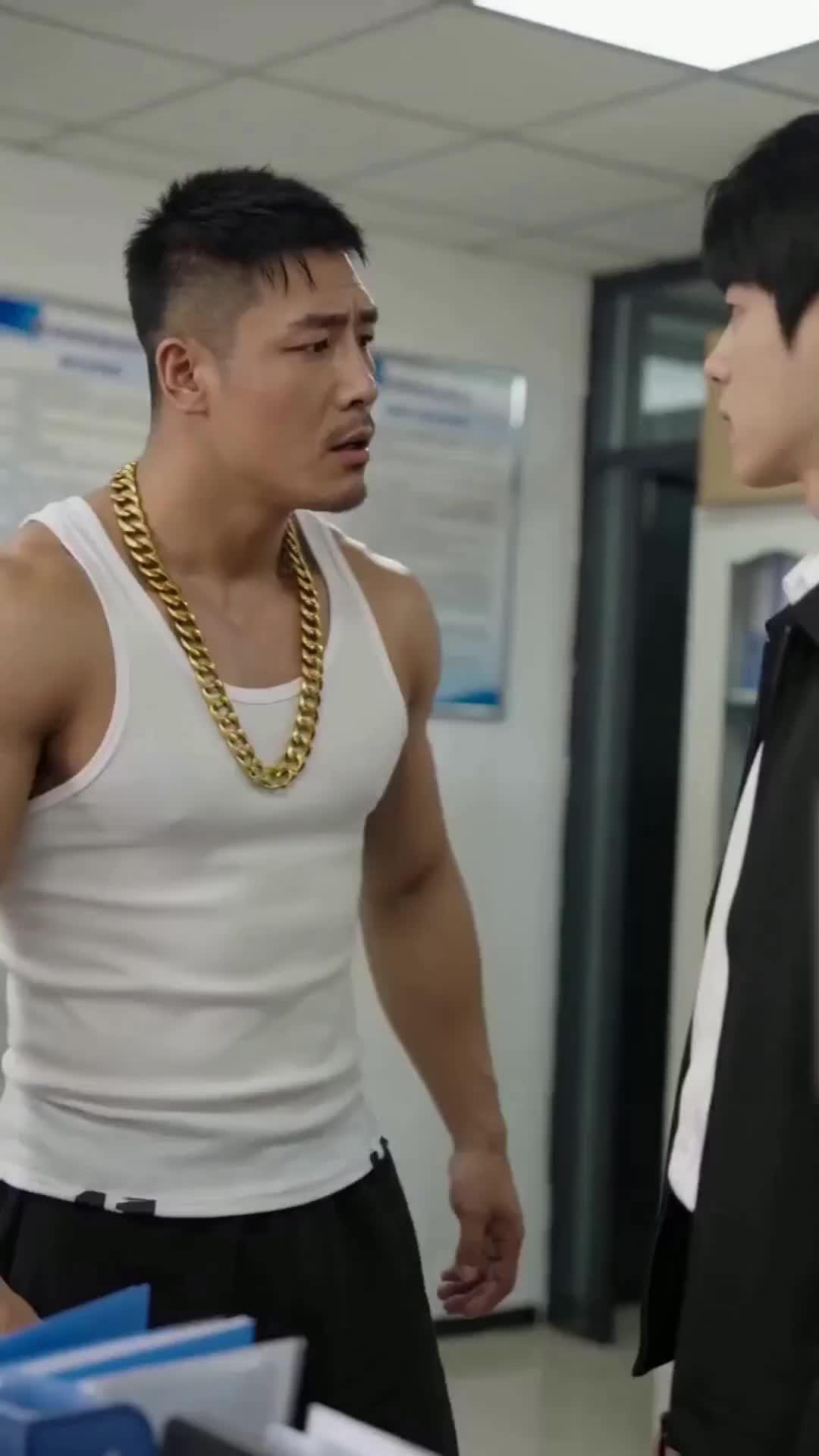 (Sulih suara) Paket yang Raib
