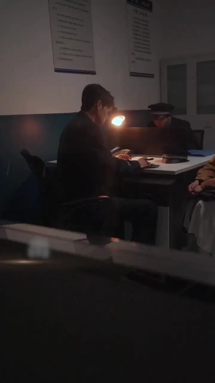 (Dubbed) A High School Girl Took Down the Mafia? Episode 24