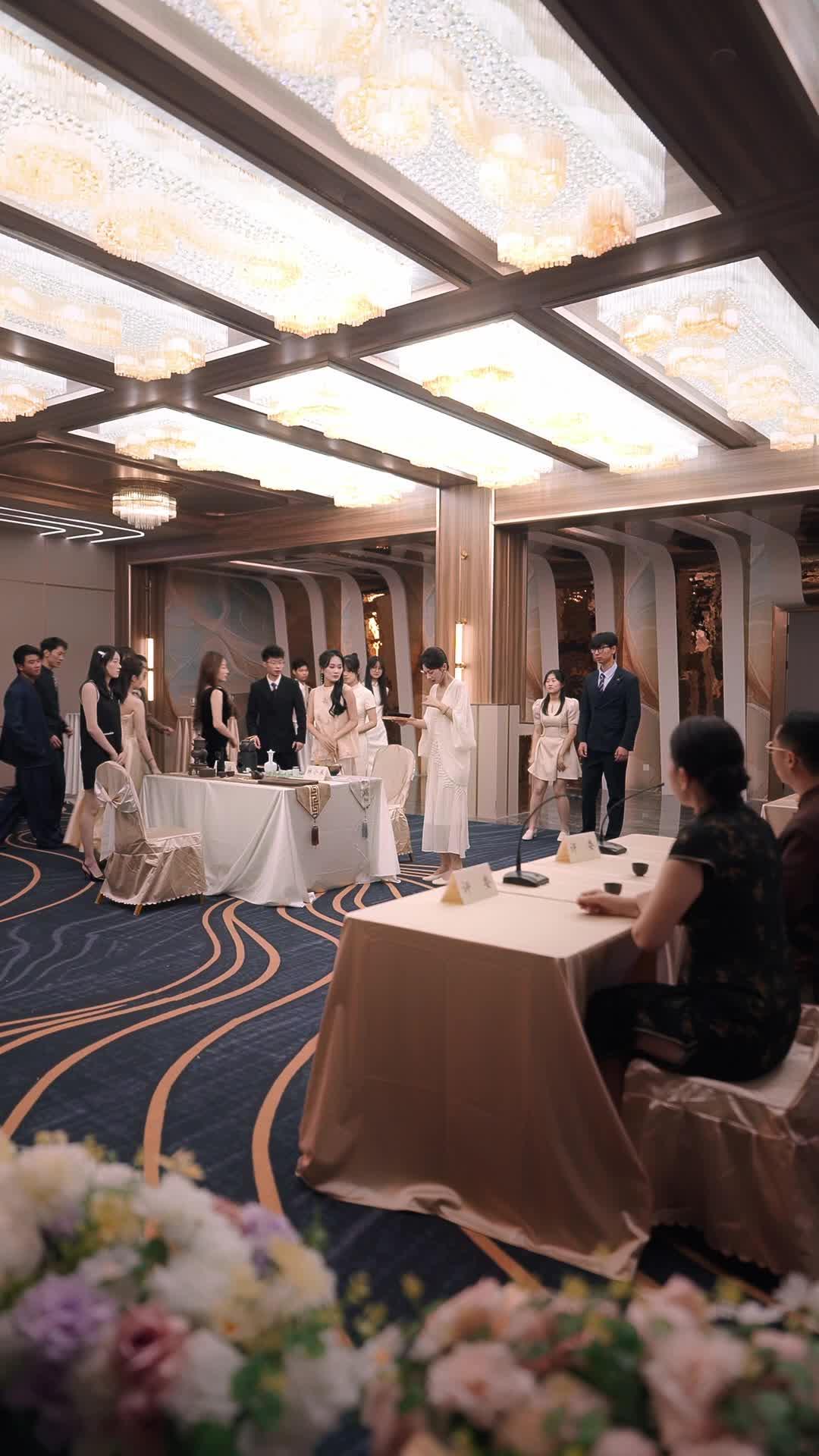 Married To The Blind Billionaire