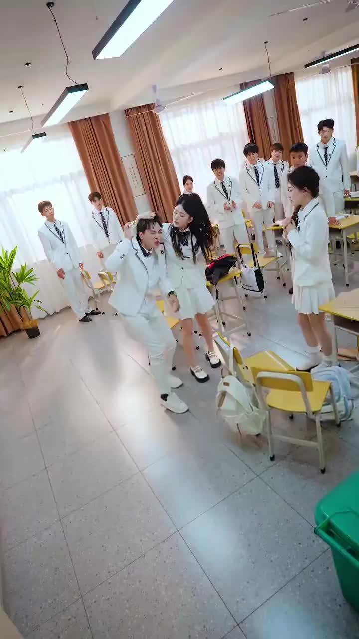La verdadera hija contraataca