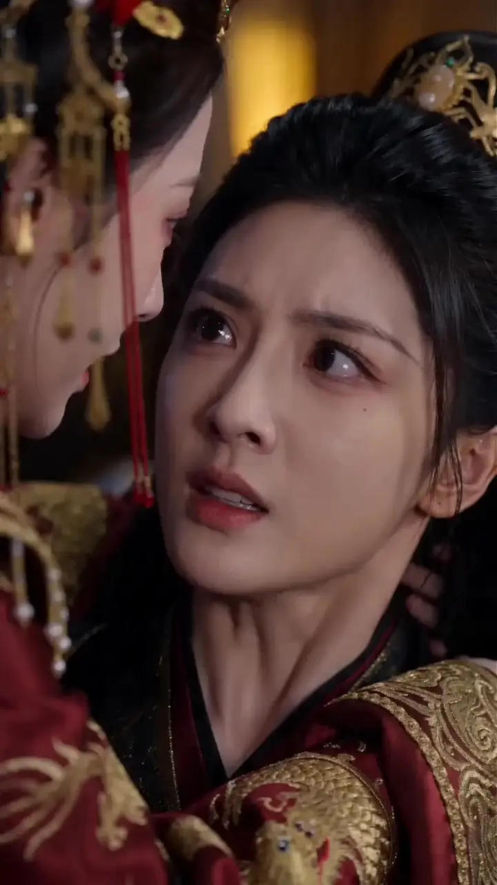I Posed as a Man, the Empress Is Obsessed! Episode 32