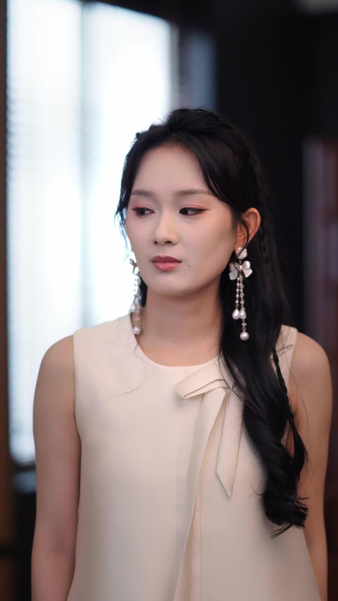 Married To The Blind Billionaire