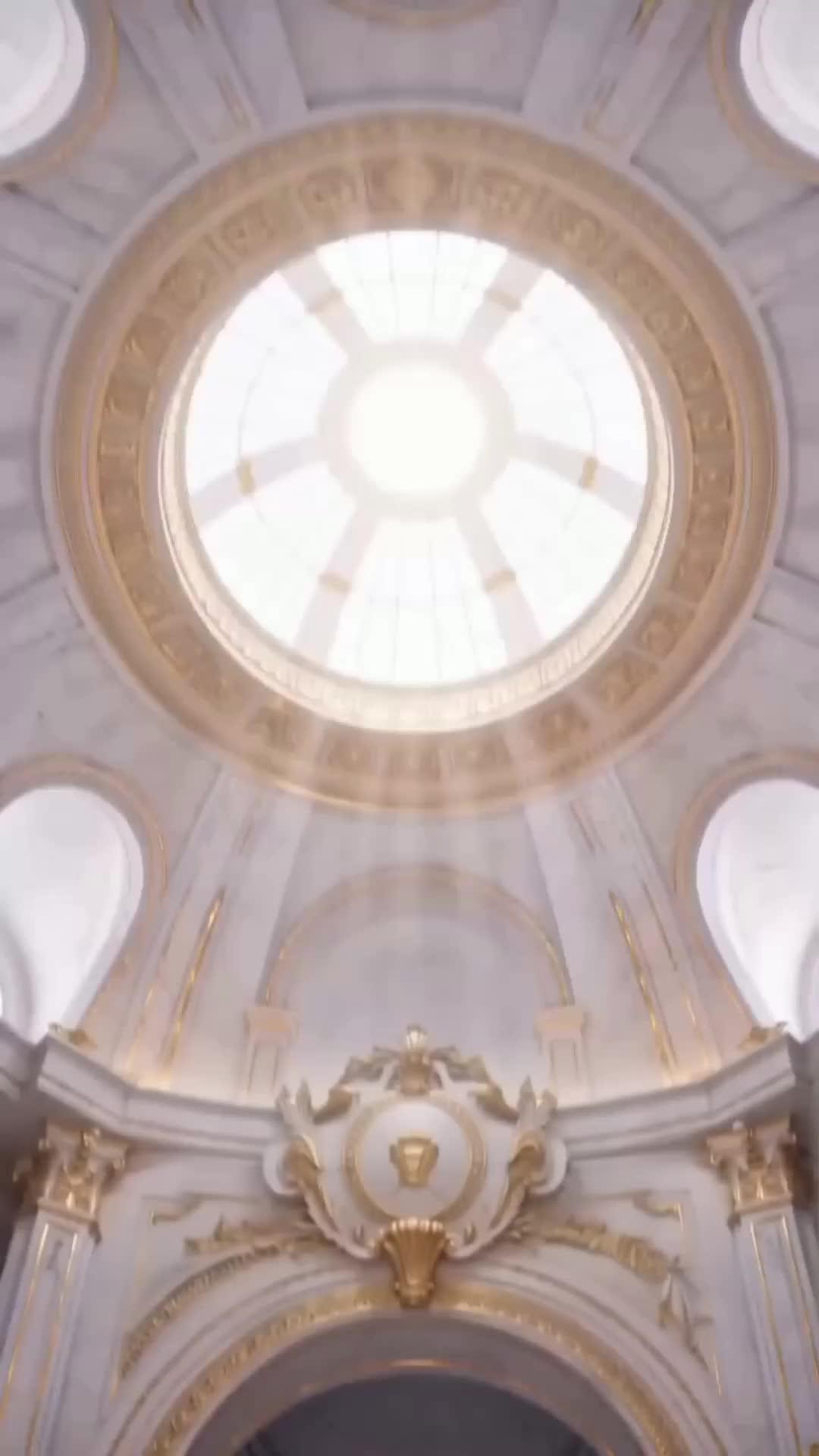 Esiliate tra Odio e Verità