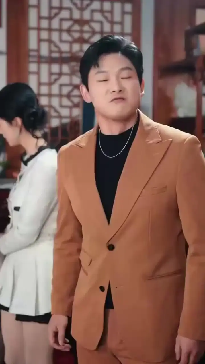 Patron Karım, Arkanı Bana Yasla! Bölüm 16