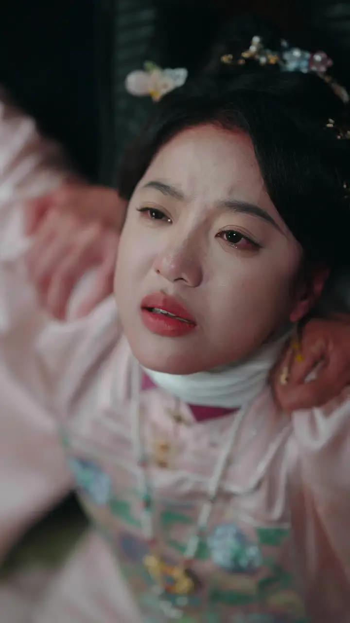Reborn to Snatch My Sister’s Fated Husband Episode 33