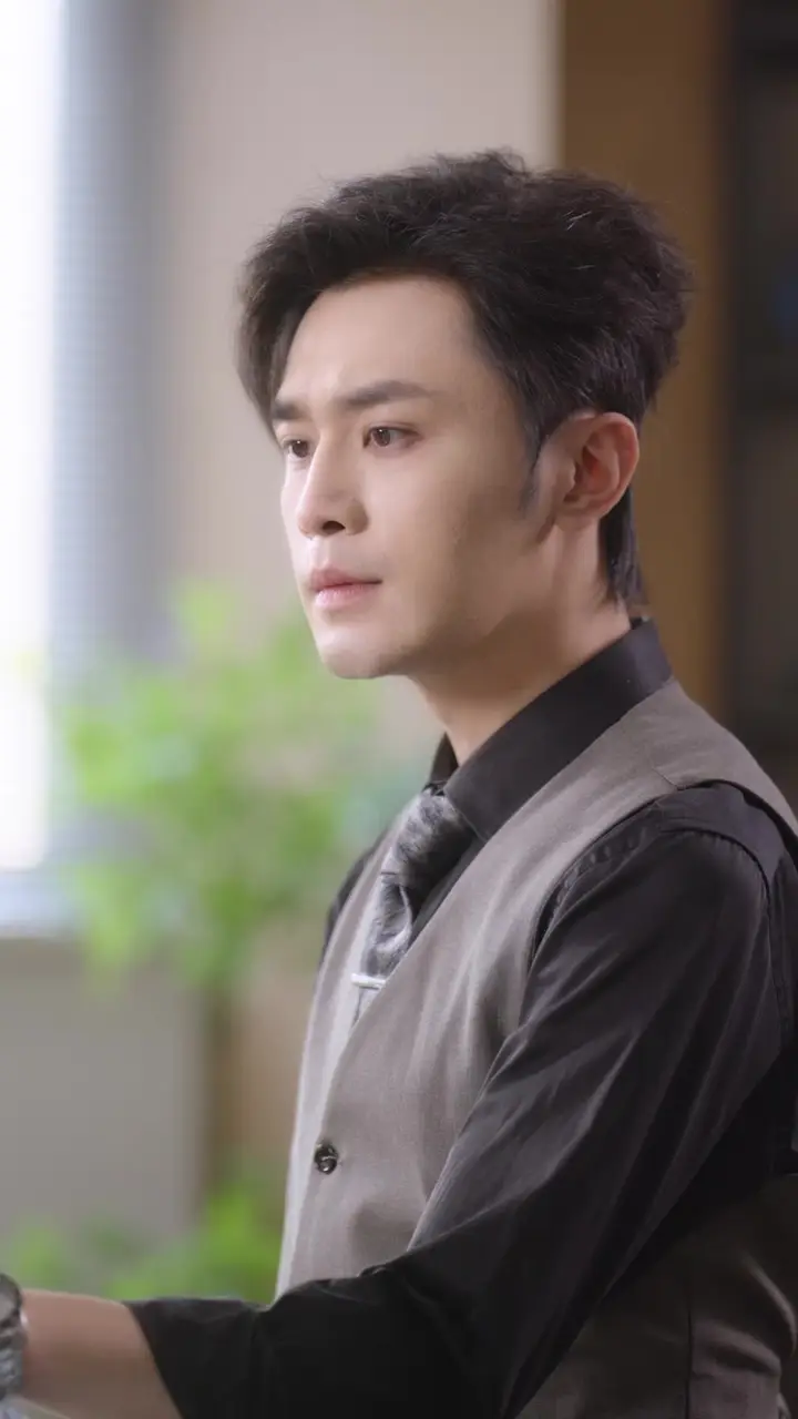 One Kiss Trapped a Cold Tycoon! Episode 8
