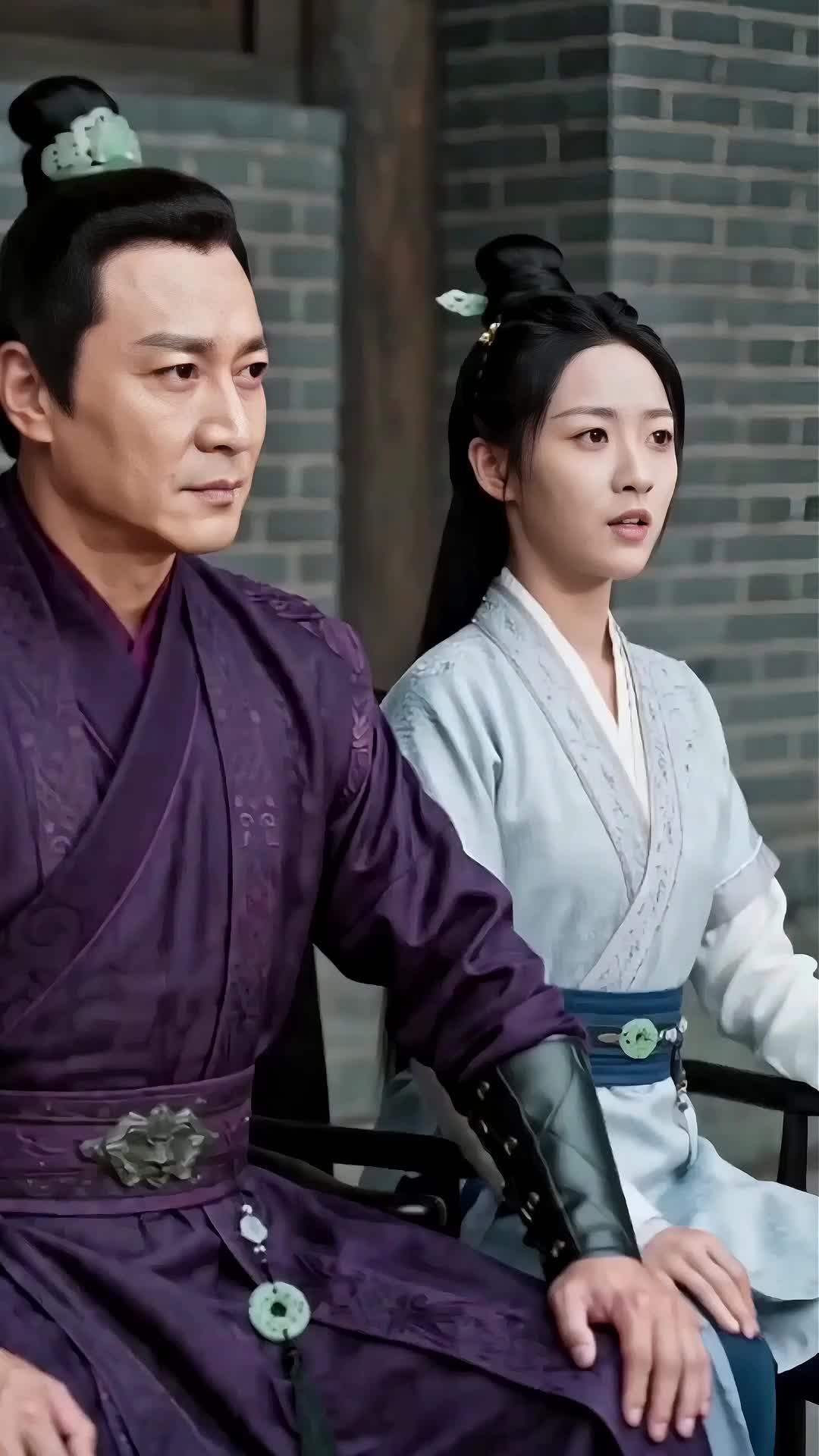 My Weak Master Is a Hidden Sword Saint!