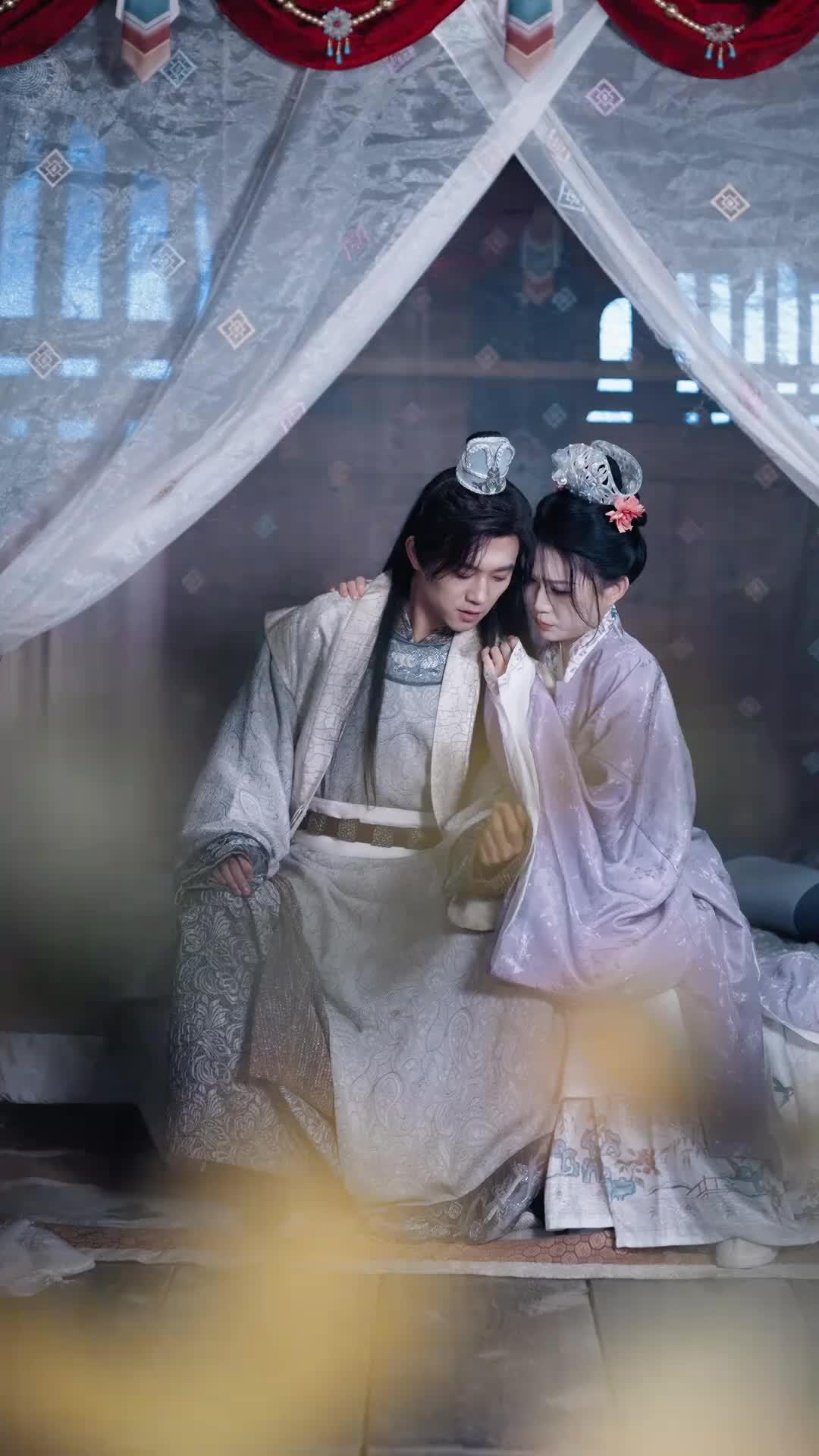 사내의 유혹, 황실의 몰락