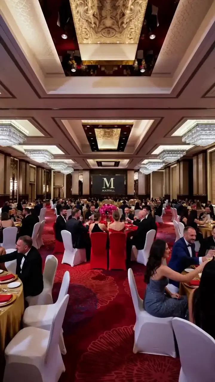 (Dubbed) Divorce Banquet? Crash! Episode 3