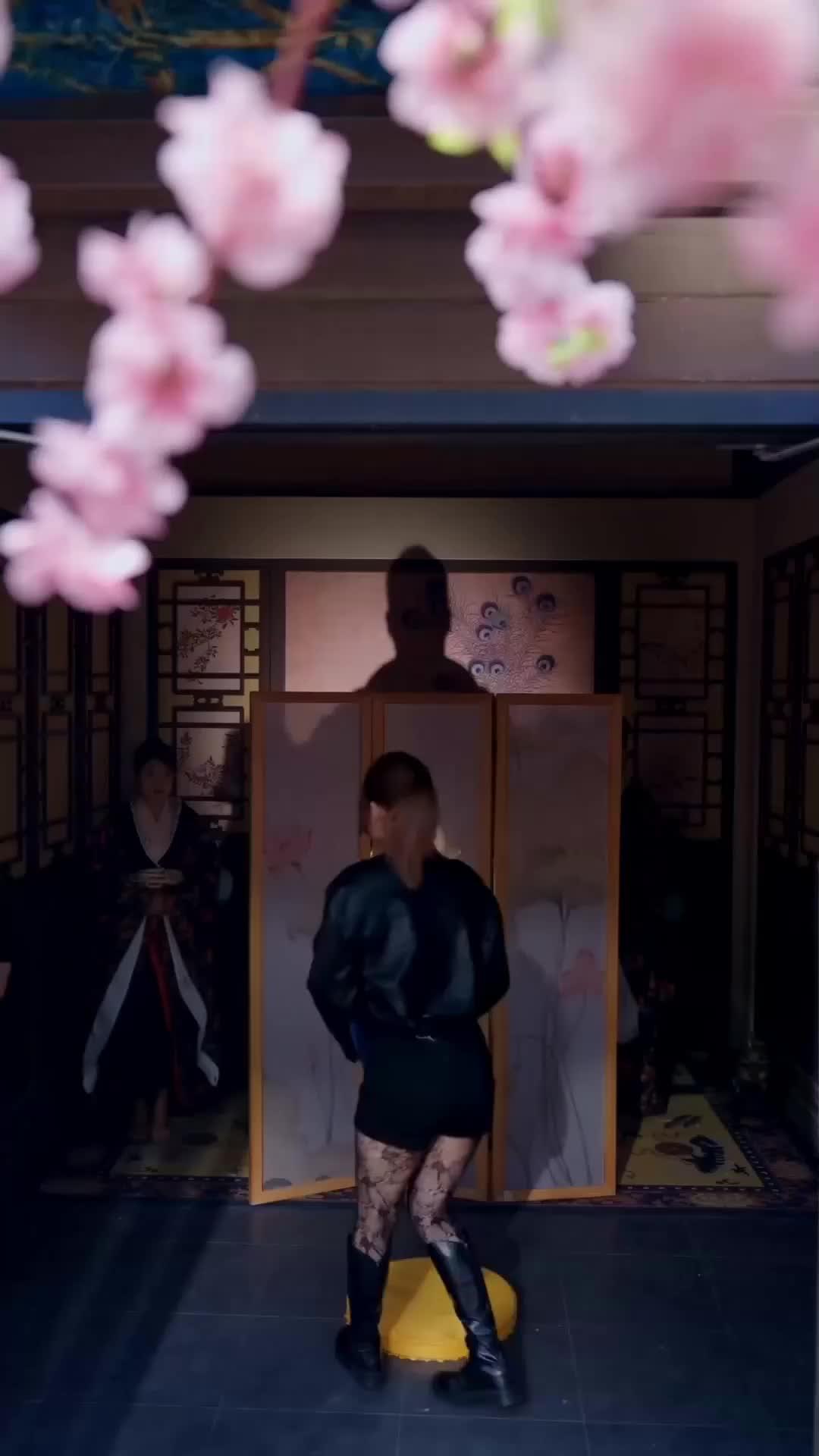 敕令！直播間有鬼