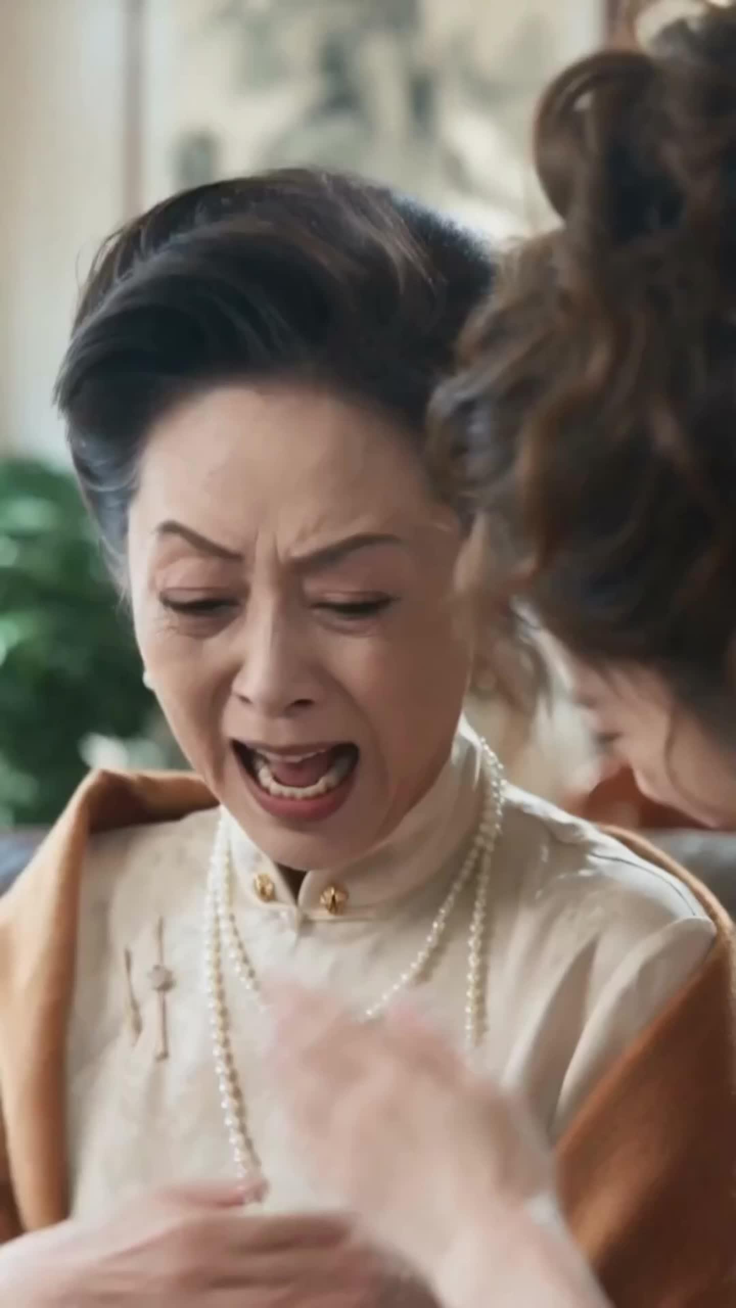 From Empress to Fake Heiress