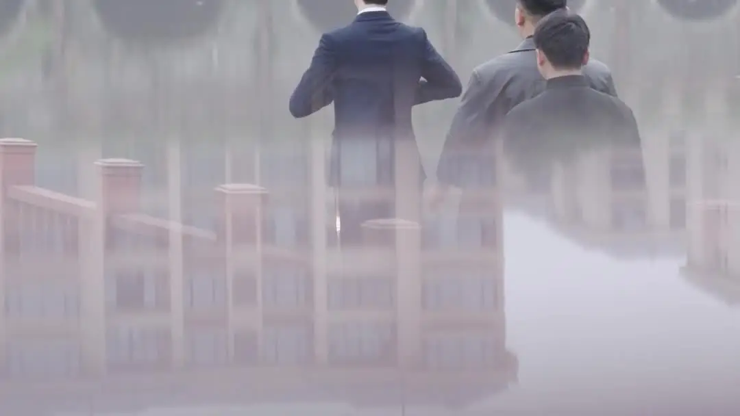 천안을 가진 배달원과 붉은 마스크의 암흑 거리