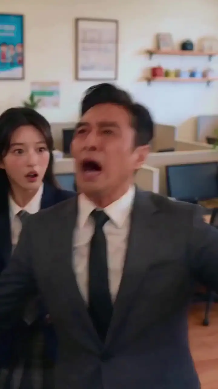 （Dubbed）The Crime Boss Who Wants Straight A's Episode 15