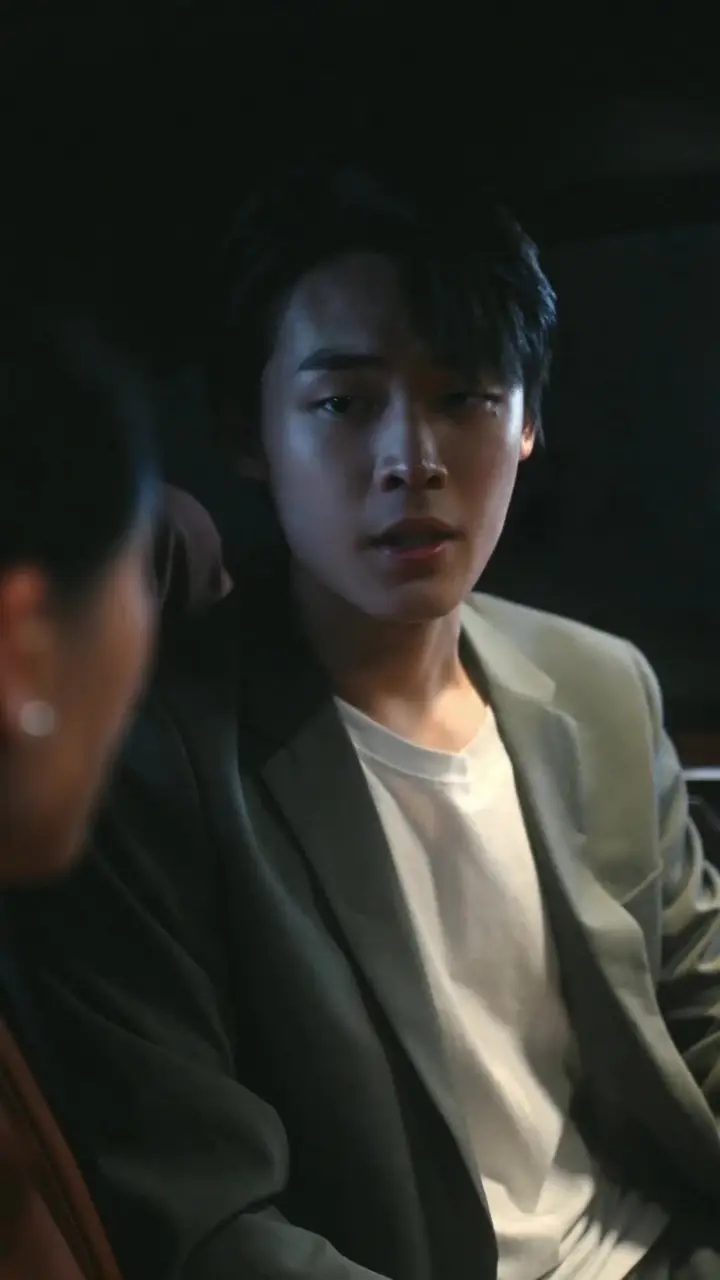 (Dubbed) Her Boss, His Rival, Their Baby Episode 37