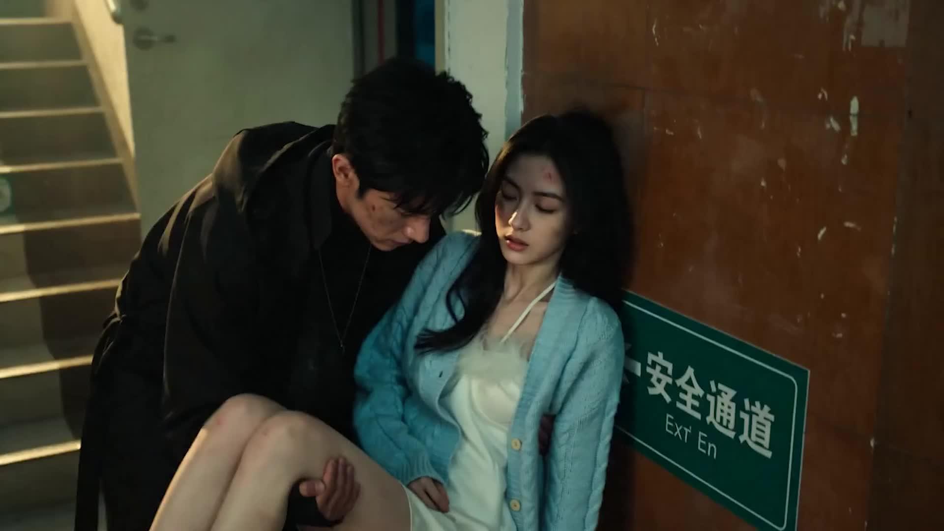 Apne Clone se Jung