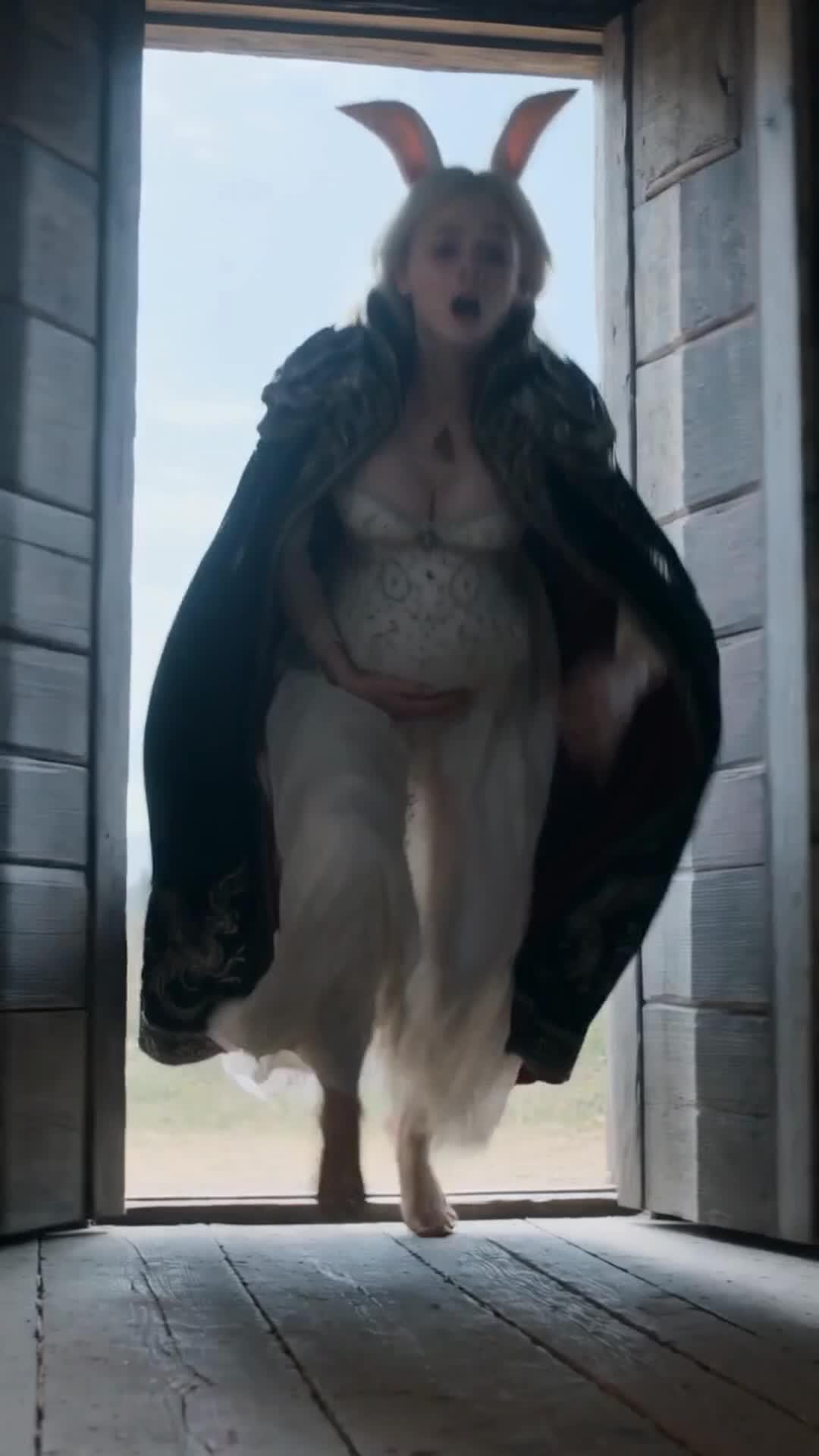Fallen Saintess: Heir to the Dragon King