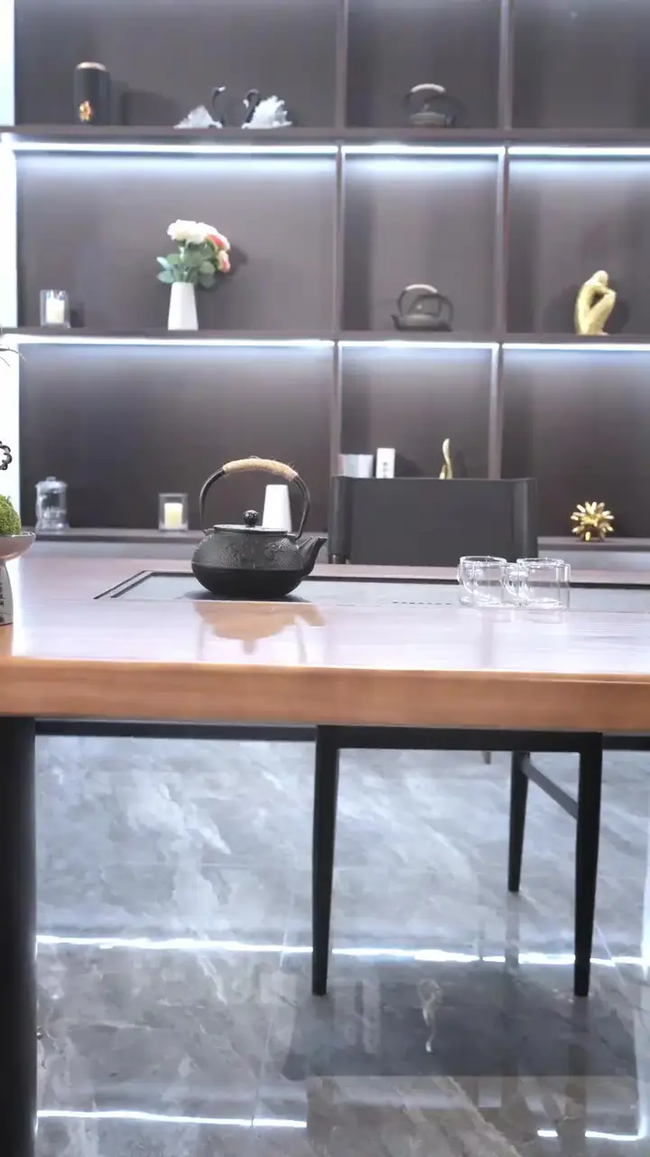 Sınıftaki Sessiz Çocuktan Gizli Patrona Bölüm 33