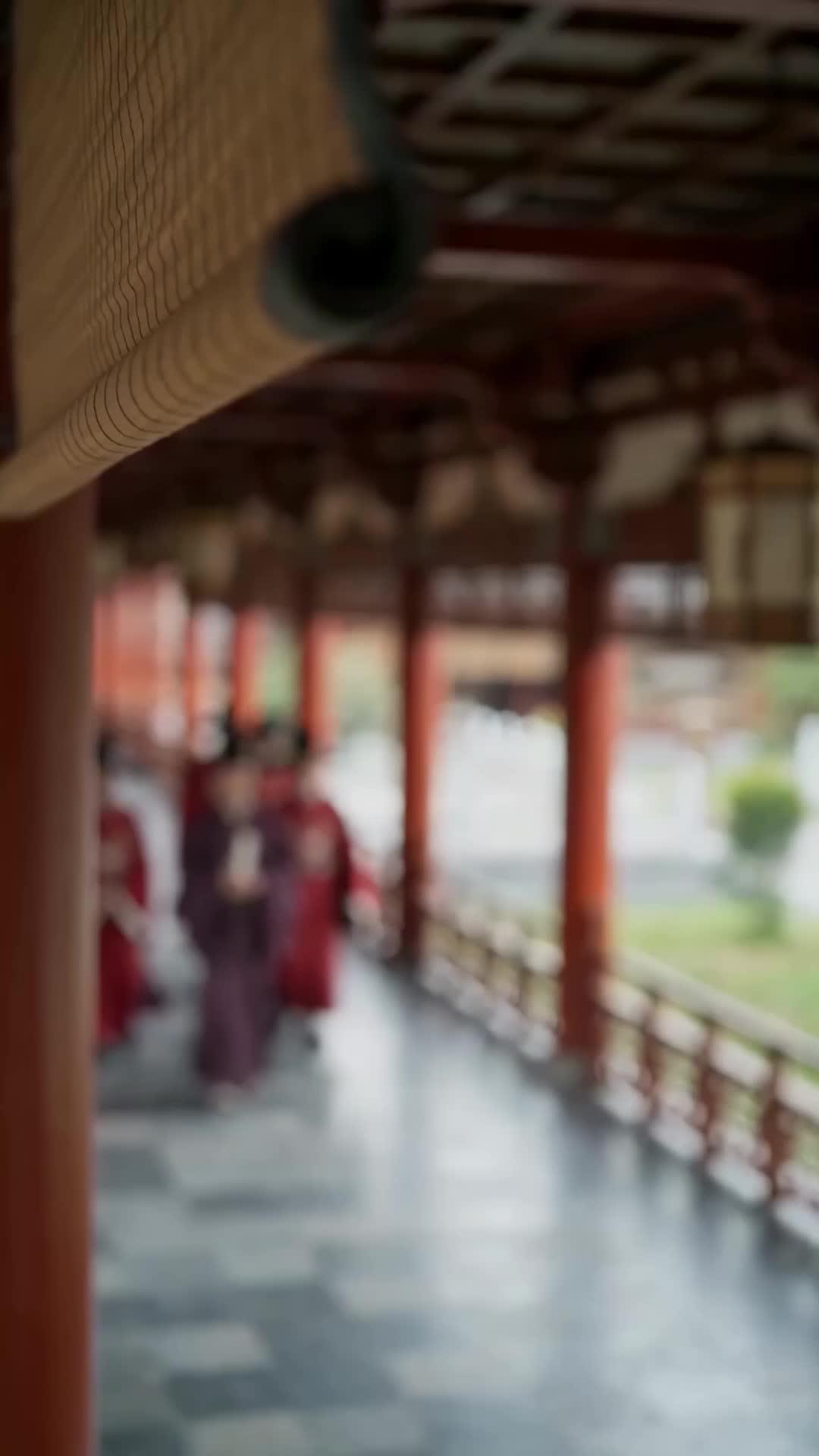 L'EMPEREUR INCOGNITO