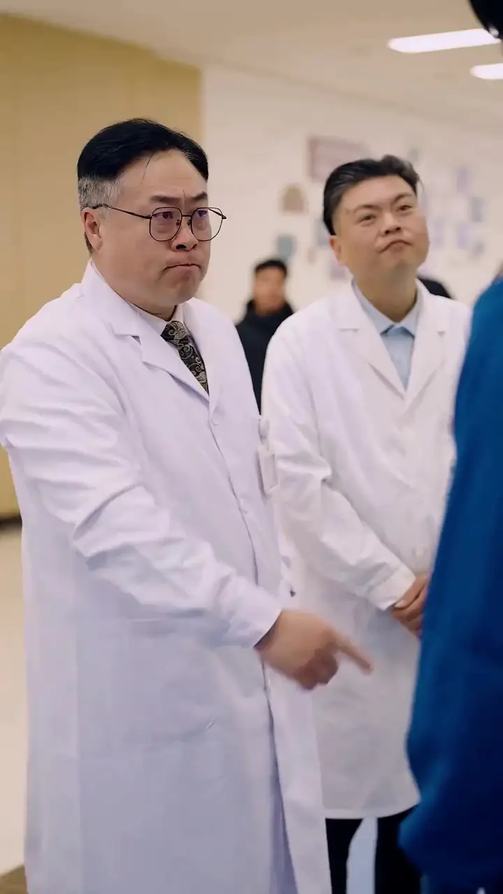 (Dubbed) Wow! He Is a Brilliant Surgeon Episode 44
