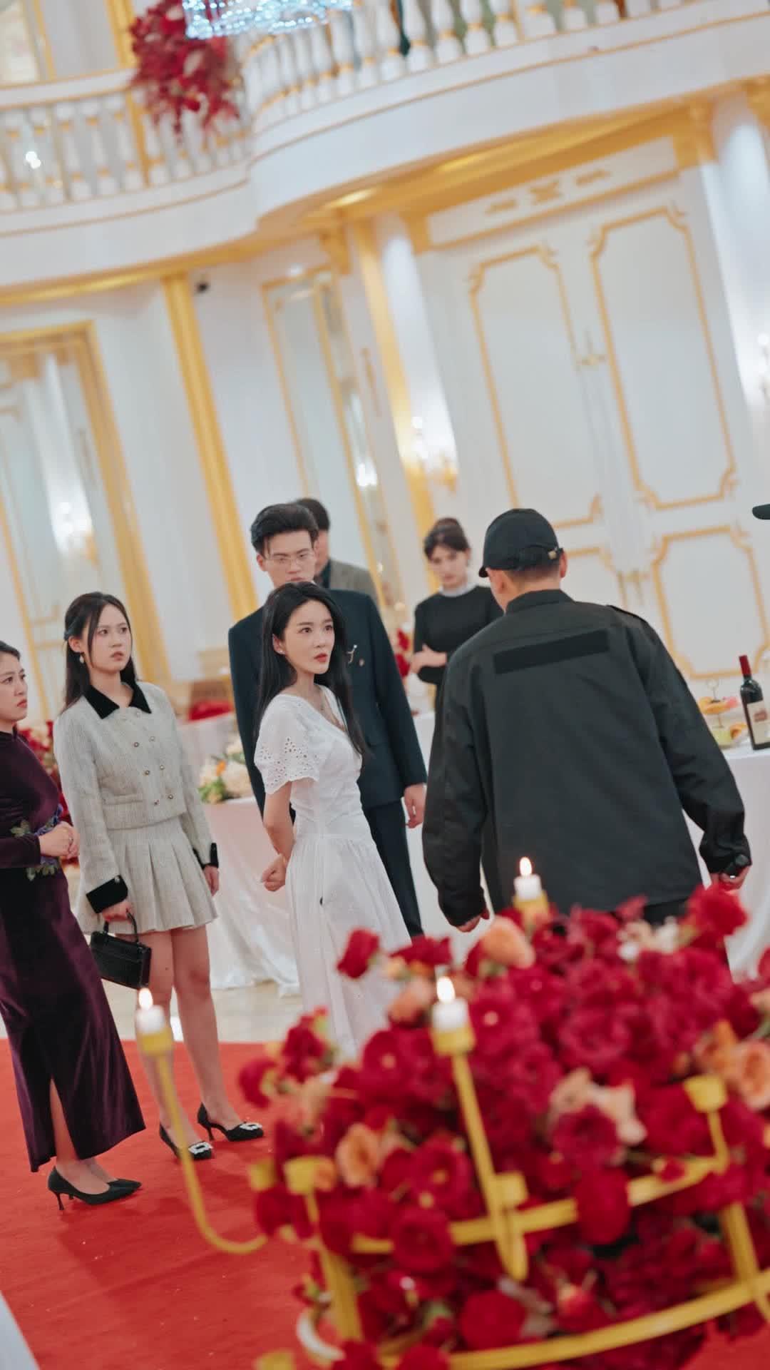 Dumped in Public, Back as an Heiress